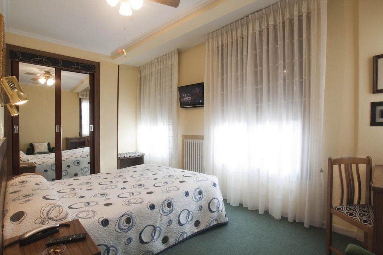 גיחון Hotel Castilla מראה חיצוני תמונה