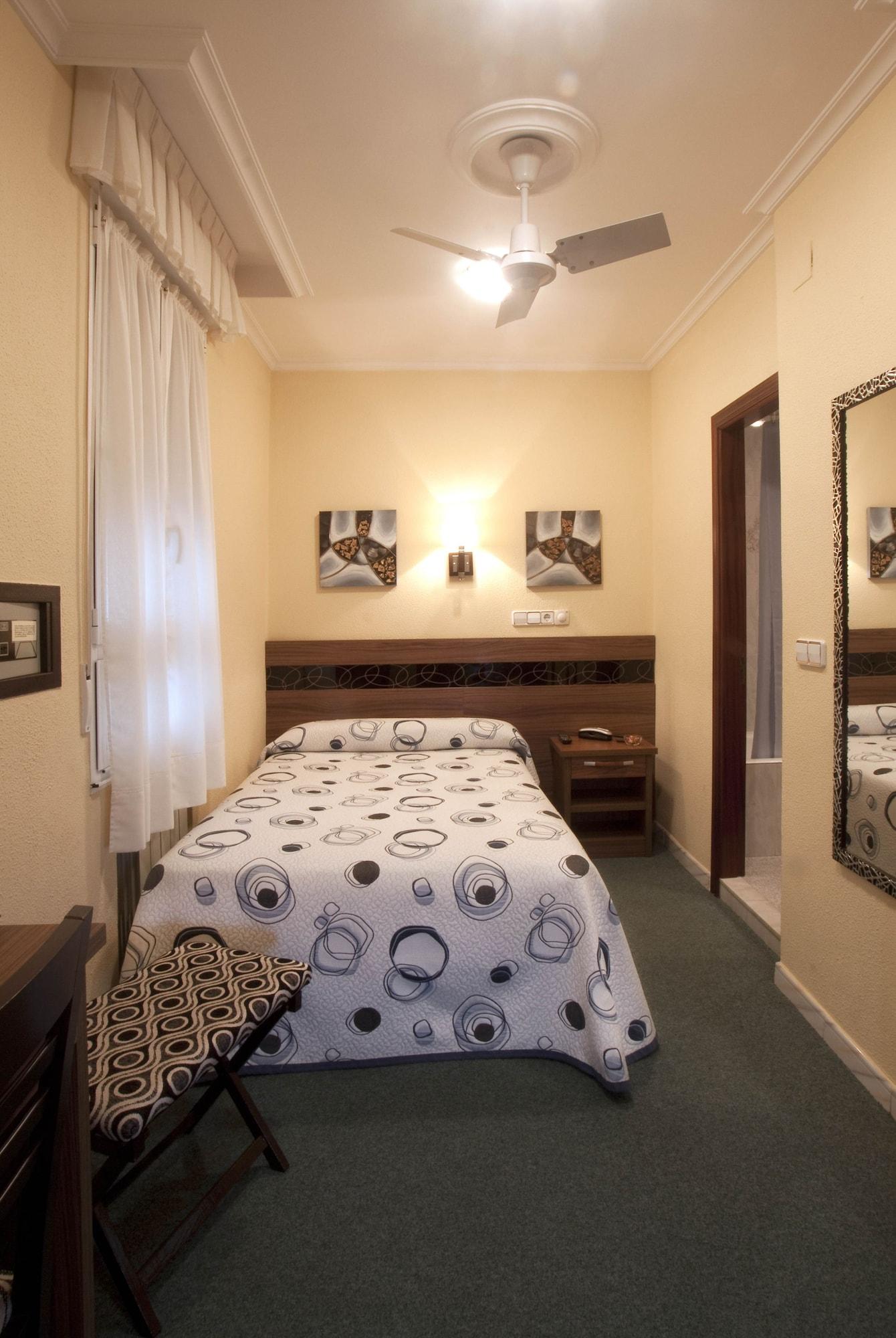 גיחון Hotel Castilla מראה חיצוני תמונה