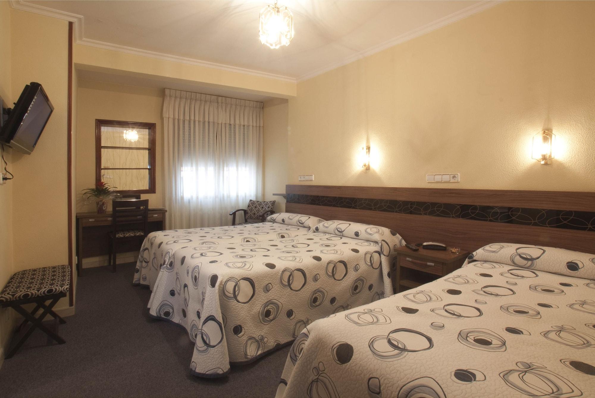 גיחון Hotel Castilla מראה חיצוני תמונה