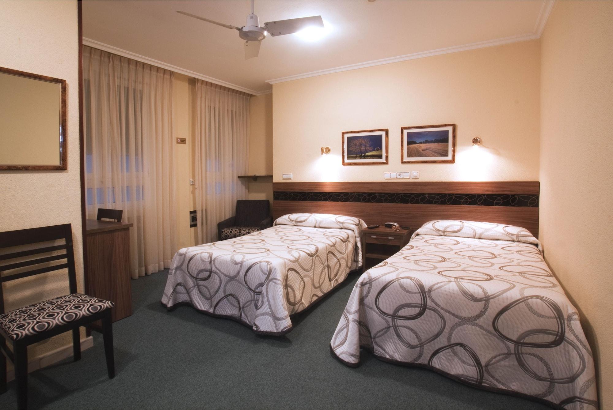 גיחון Hotel Castilla מראה חיצוני תמונה