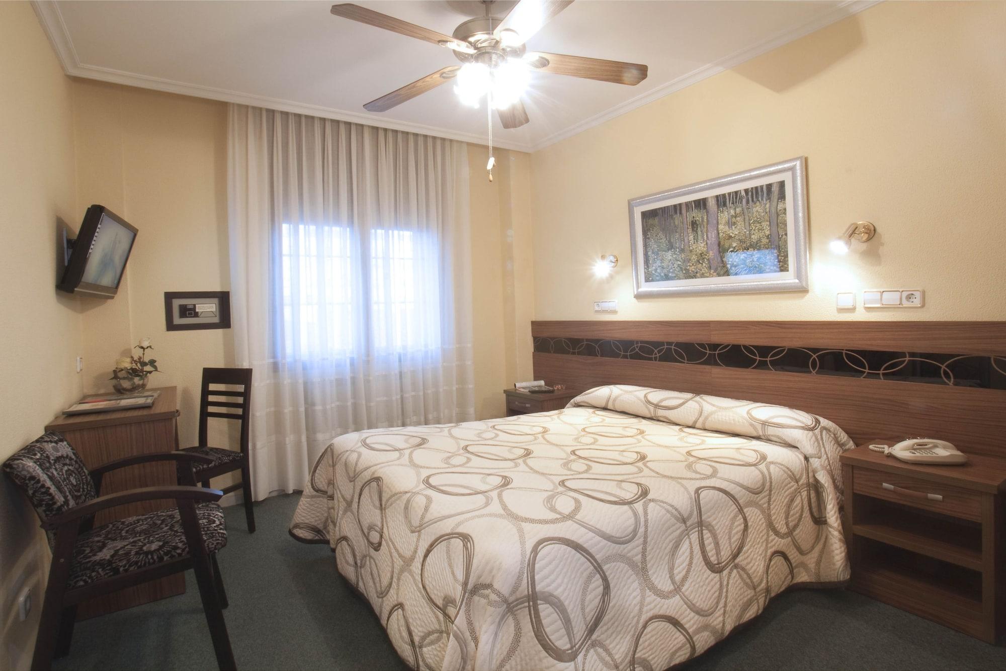 גיחון Hotel Castilla מראה חיצוני תמונה
