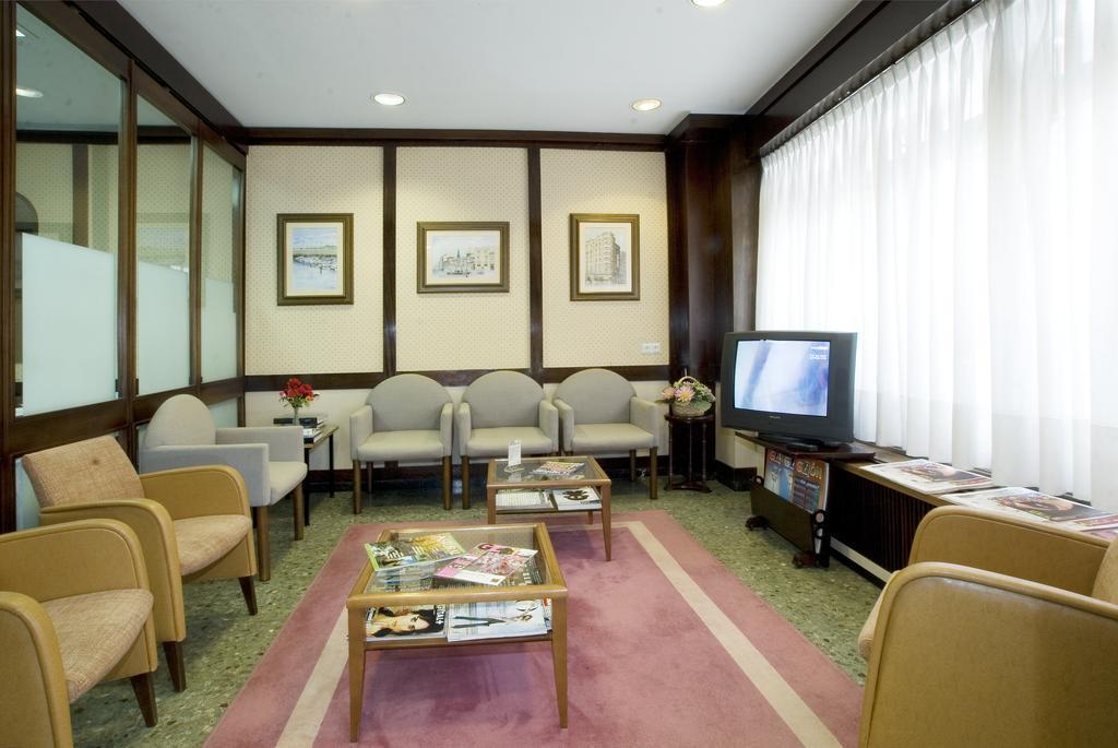 גיחון Hotel Castilla מראה חיצוני תמונה