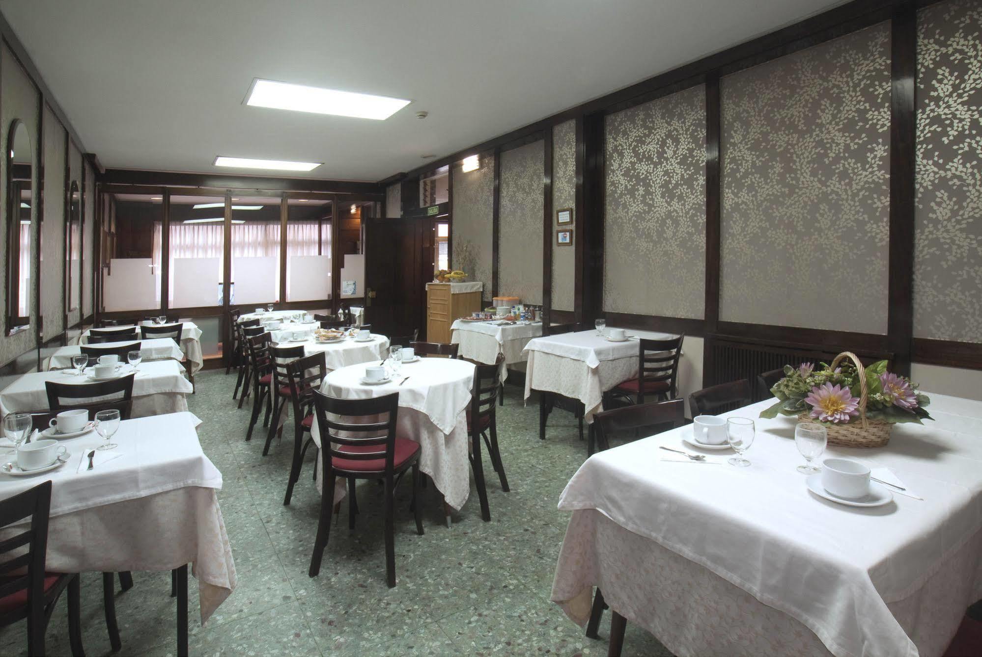 גיחון Hotel Castilla מראה חיצוני תמונה